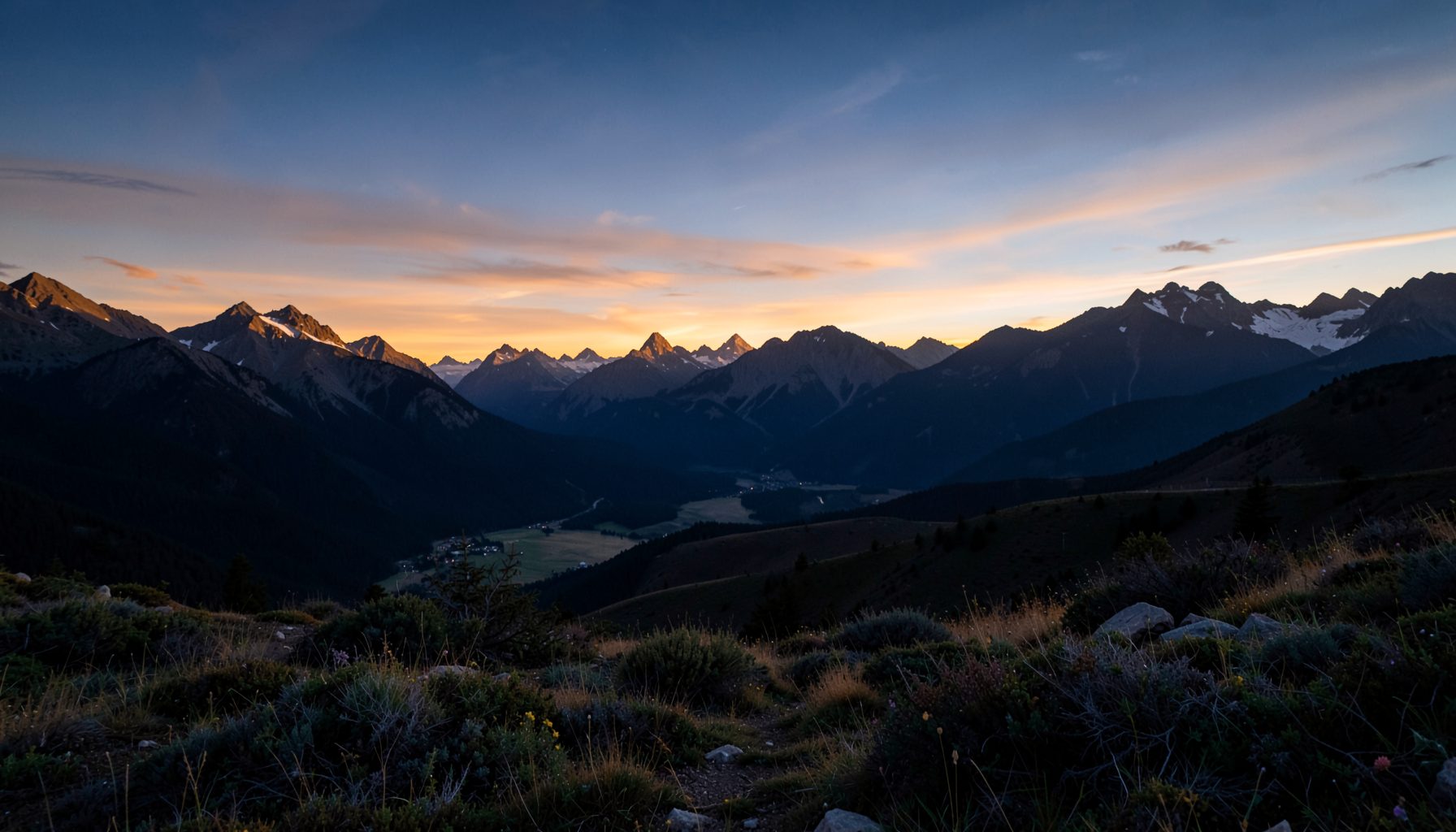 Paisaje abierto con montañas al atardecer, tonos dorados y azules profundos, atmósfera serena y contemplativa